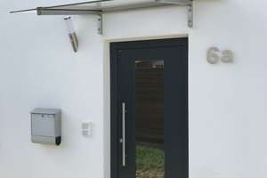 Schönes, großes und neuwertiges Haus mit fünf Zimmern in Osterhofen – Die vollständige Adresse der Immobilie erhältst du vom Anbieter., 94486 Osterhofen – Vorschaubild 2