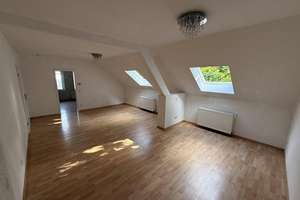 2,5 Zimmer Dachgeschoss-Wohnung in Krefeld-Fischeln - Küche inklusive