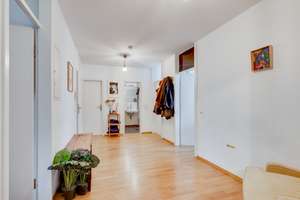 AIGNER - 4-Zi.-Wohnung mit idealer Aufteilung & Balkon direkt am Univiertel! – Die vollständige Adresse der Immobilie erhältst du vom Anbieter., 80799 Universität, München – Vorschaubild 2
