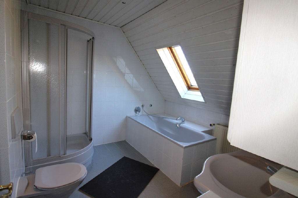 Immobilie in Mickhausen - Haus sucht Handwerker! Schön gelegenes Einfamilienhaus in Mickhausen - Bild 1