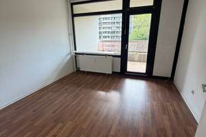 [LIS-10802] Helle 3-Zimmer-Wohnung mit Balkon in Köln-Weiden – Ostlandstr. 42, 50858 Weiden, Köln – Vorschaubild 3