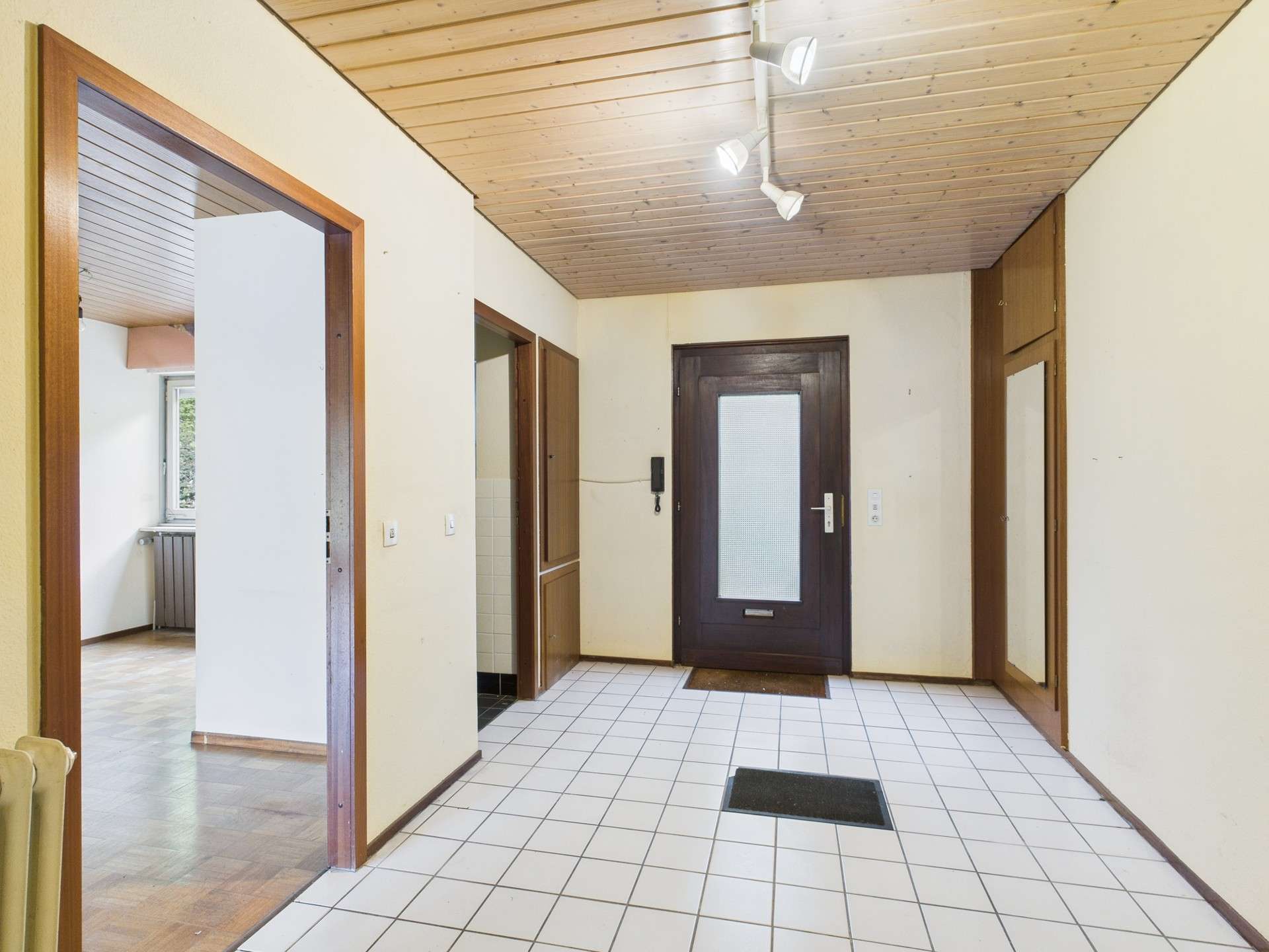 Immobilie in Seeheim-Jugenheim - SCHWIND IMMOBILIEN - traumhafte Lage trifft auf Haus mit Optionen - Bild 1