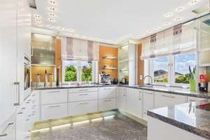 Ökologische Villa mit großem Garten, Wärmepumpe in neuwertigen Zustand für Familie und Beruf – Eggenbergstraße 4, 96155 Buttenheim – Vorschaubild 7