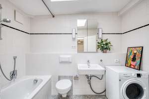 Klimatisiertes Dachgeschossrefugium im beliebten Winsviertel – Die vollständige Adresse der Immobilie erhältst du vom Anbieter., 10405 Prenzlauer Berg, Berlin – Vorschaubild 6