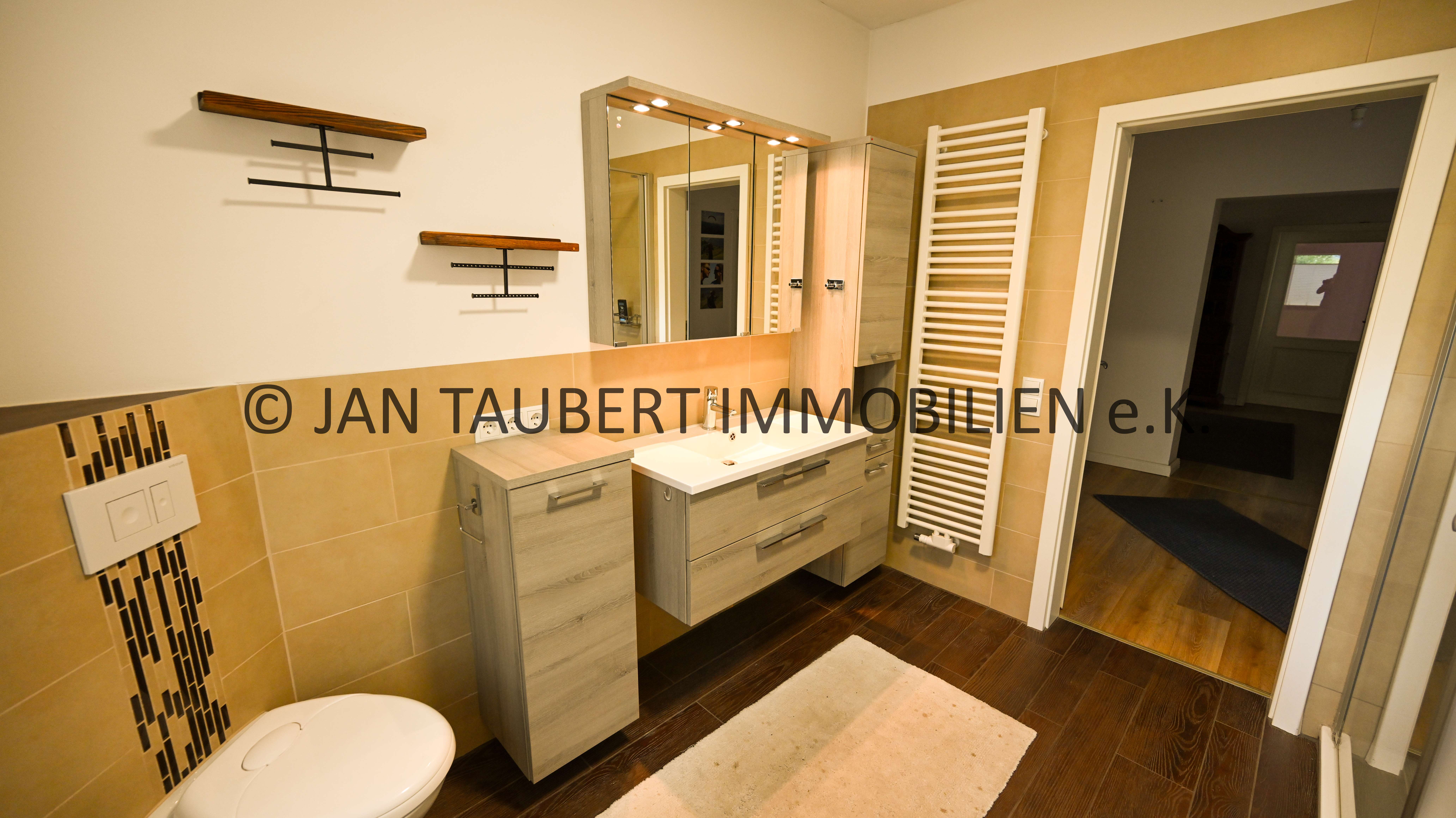 "ERHOLUNGSWALD GEGENÜBER" Wohnhaus für 2-3 Familien + wohnliches Souterrain/Spitzboden, Hamburg – Bild 4