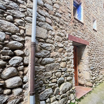 GELEGENHEIT, BERGHAUS, AUS STEIN, ZUR FERTIGSTELLUNG.
