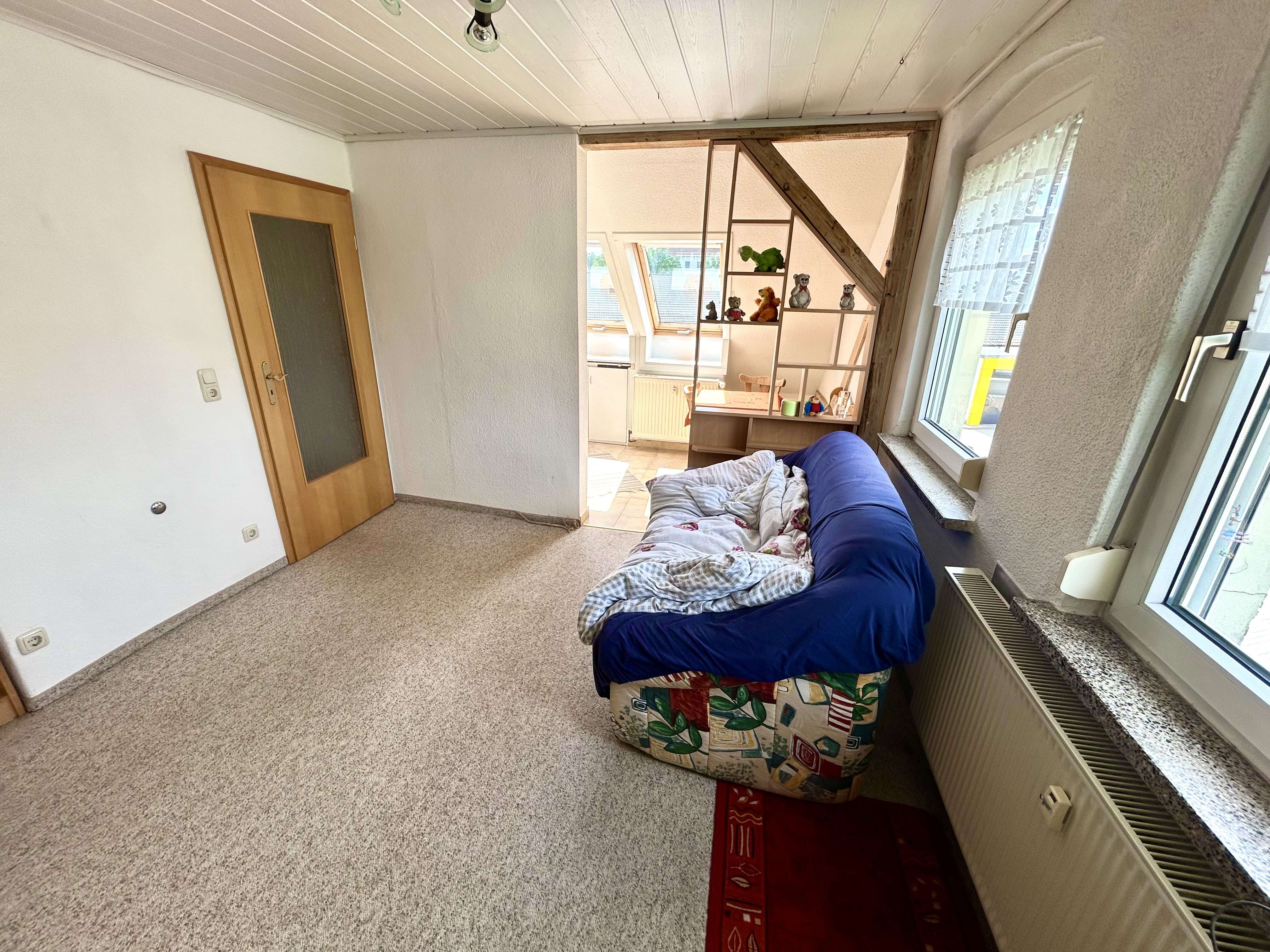 Immobilie in Weida - Wohntraum für die ganze Familie - Zweifamilienhaus mit tollem Grundstück in Weida - Provisionsfrei!! - Bild 2