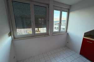 Aufzug - Südbalkon - modernes Laminat - EBK - Tiefgaragenstellplatz!! – Fichtestraße 53, 9126 Chemnitz – Vorschaubild 19