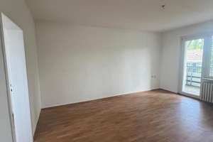 LICHTDURCHFLUTETE 2-ZIMMER WOHNUNG**SOFORT BEZUGSFERTIG***