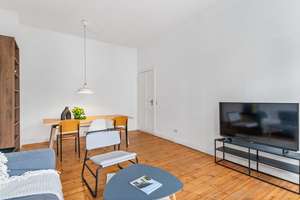 Zeitloser Altbaucharme in Friedrichshain: Bezugsfreie 2-Zimmer-Wohnung im beliebten Nordkiez – 10247 Friedrichshain, Berlin – Vorschaubild 18