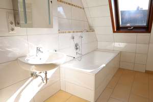 CHARMANTE WOHNUNG: mit 5-Zimmer, Rosenfeld – Die vollständige Adresse der Immobilie erhältst du vom Anbieter., 72348 Rosenfeld – Vorschaubild 15