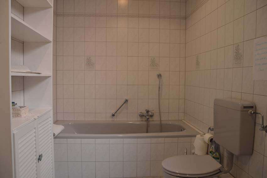 Immobilie in Otterndorf - Solides Zweifamilienhaus in zentraler Lage in Otterndorf mit schönem Grundstück - Bild 3