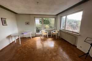 Ruhige Lage, schöner Blick, viel Platz / ideal für Familien – Würzburg – Vorschaubild 9