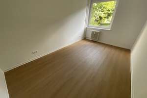 Frisch renovierte 2 Zimmer-Wohnung mit modernisiertem Wannenbad – Eutiner Str. 22, 23554 Sankt Lorenz Nord, Lübeck – Vorschaubild 10