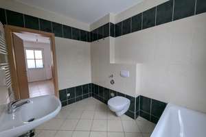+++TOLLES REIHENMITTELHAUS+GARTEN+MODERNES BAD M. WANNE+GR. KÜCHE+TOLLES WOHNZIMMER++ – Feldrain 9, 4509 Delitzsch – Vorschaubild 4