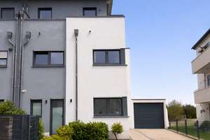 Exklusives A+ Haus mit Dachterrasse und unverbaubarem Weitblick – Die vollständige Adresse der Immobilie erhältst du vom Anbieter., 53125 Röttgen, Bonn – Vorschaubild 3