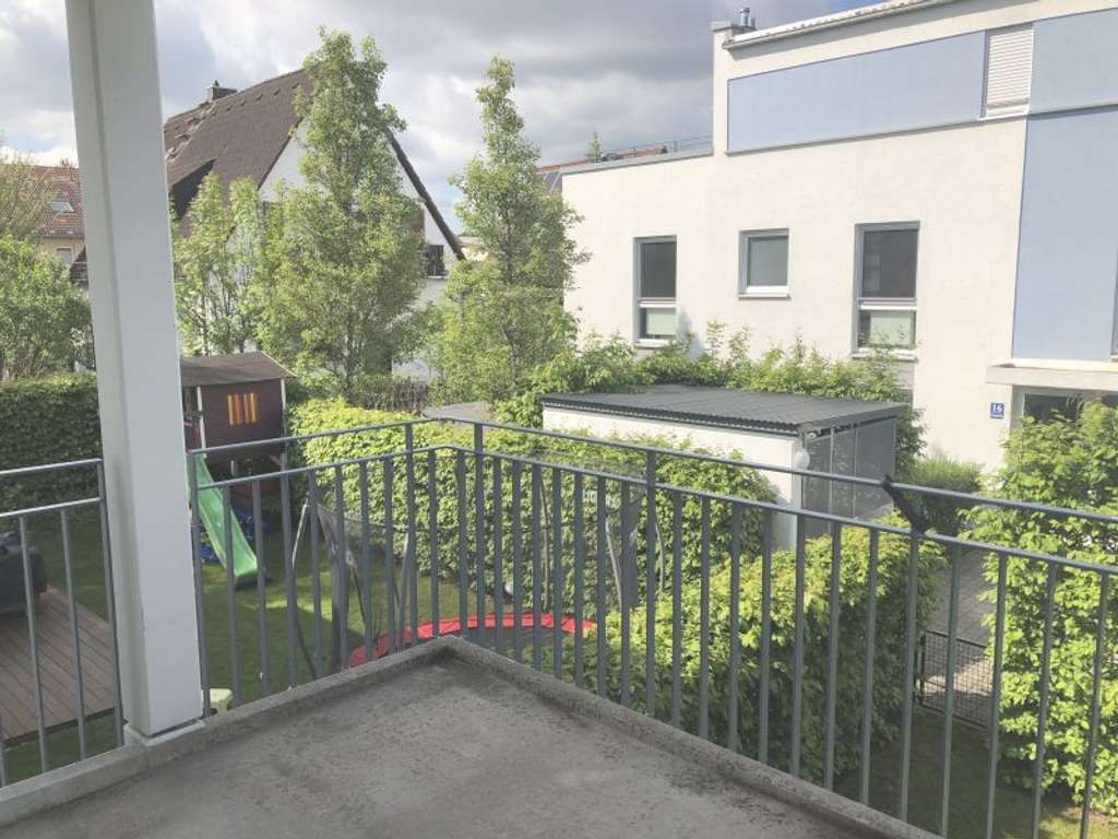 Neuwertige 2 Zi. Wohnung im schönen Aubing! Vermietet. Kapitalanlage o. Eigennutzung.