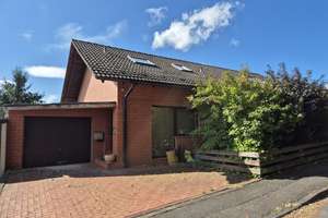 * Hardegsen * Attraktives Zweifamilienhaus mit ausgebautem Dachgeschoss * GS ca. 999 m² * Garage * – Die vollständige Adresse der Immobilie erhältst du vom Anbieter., 37181 Hardegsen – Vorschaubild 2