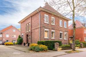 Saniertes Zweifamilienhaus mit Altbauflair, Dachterrasse und Ausbaureserve in ruhiger Wohnstraße – Die vollständige Adresse der Immobilie erhältst du vom Anbieter., 48165 Hiltrup-Mitte, Münster – Vorschaubild 1