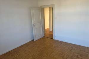 2,5-Zimmer-Wohnung und 1,5 Zimmer Wohnung in Oberkasseler Villa.  – Schanzenstraße 11a, 40549 Oberkassel, Düsseldorf – Vorschaubild 2
