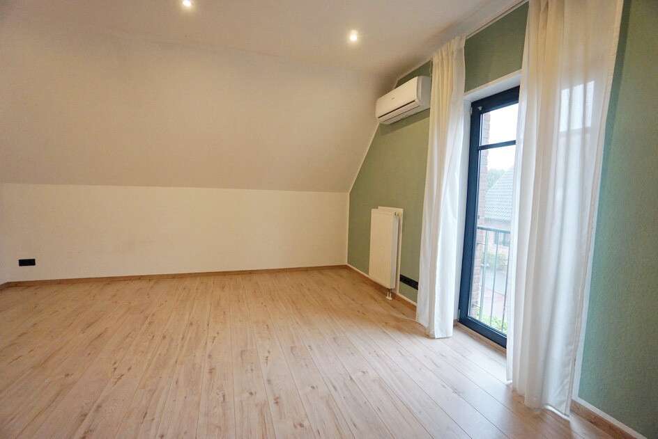 Immobilie in Kerken - Kerken-Nieukerk: Geschmackvolles, freistehendes Einfamilienhaus mit Bürofläche und separatem Ein - Bild 1