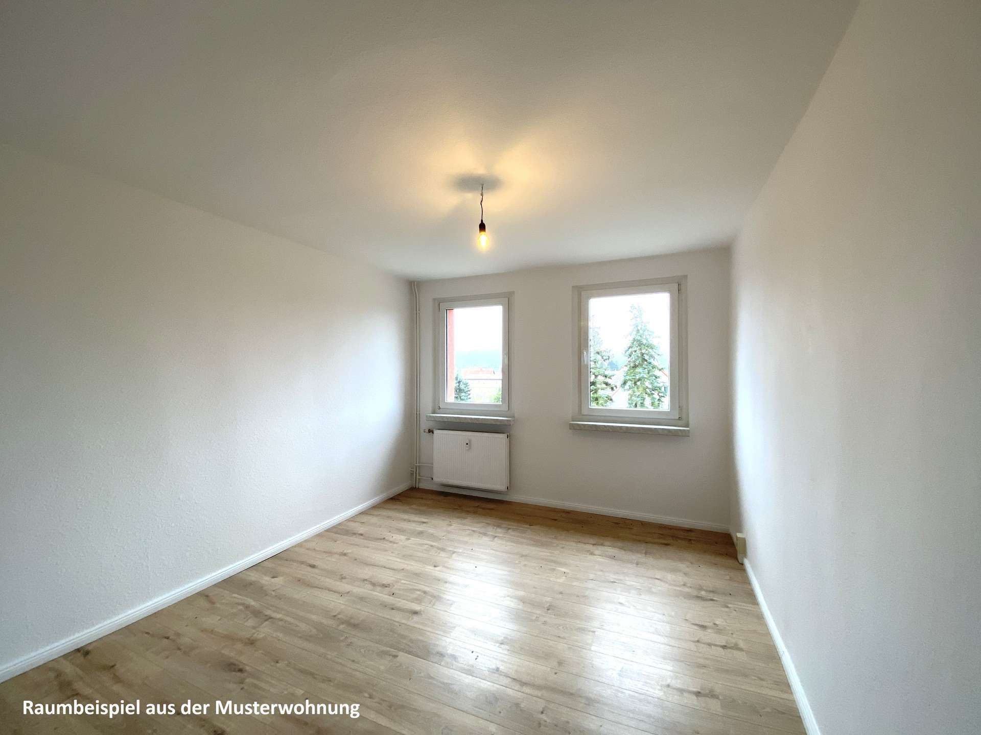 Immobilie in Schorfheide - Chance auf Vergrößerung - Großzügige 4 Zimmer-Wohnung - Bild 3