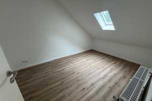 Traumschöne Wohnung im DG mit großem Südbalkon - Erstbezug nach Sanierung! Mietkauf möglich! – Dortmund – Vorschaubild 7