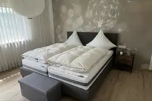 Charmanter Bungalow mit zwei Wohneinheiten – Ludwigsburg (Kreis) – Vorschaubild 6