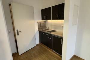 Schicke 1-Zimmer Wohnung mit Stellplatz in unmittelbarer Uninähe – Die vollständige Adresse der Immobilie erhältst du vom Anbieter., 50937 Lindenthal (Ortsteil), Köln – Vorschaubild 3