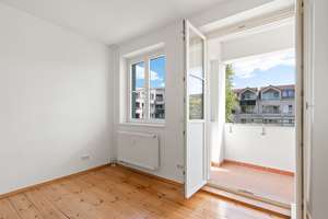 Wunderschöne * 2 Zimmer Wohnung * Bad mit Fenster* Loggia zum Innenhof – Lincolnstraße 7, 10315 Friedrichsfelde, Berlin – Vorschaubild 4