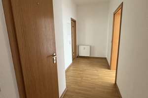 Frisch renovierte 2-ZKB mit Balkon und Fensterbad mit Eckwanne und Dusche – Helmstedter Straße 27, 39112 Sudenburg, Magdeburg – Vorschaubild 8
