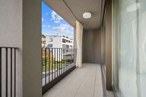 LUXUS AM VILLENGARTEN: Exklusive 2-Zimmer-Wohnung in begehrter Lage zu vermieten. – Die vollständige Adresse der Immobilie erhältst du vom Anbieter., 70174 Relenberg, Stuttgart – Vorschaubild 9