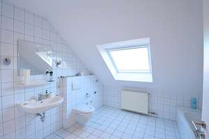 6219 - Großzügige 4-Zimmer-Obergeschosswohnung in ruhiger und dennoch zentraler Lage! – Plöner Straße 17, 26215 Wiefelstede – Vorschaubild 9