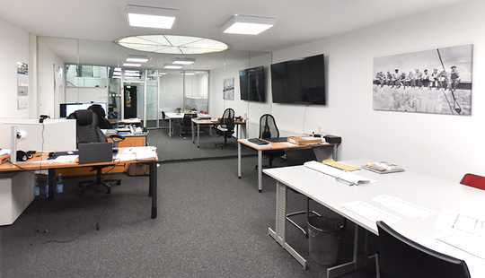 Bild von In unmittelbarer Nähe des Lindenquartiers: Mehrfamilienhaus mit Gewerbeeinheit