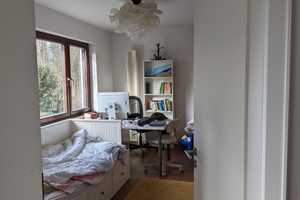 Freistehendes geräumiges EFH am Waldrand von Gauting mit Garage und großem Garten – Lärchenstraße 22, 82131 Starnberg (Kreis) – Vorschaubild 9