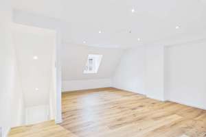 Erstbezug nach Sanierung: Stilvolles Reihenhaus mit Garten, Dachterrasse & Garage – Alte Landstraße 40, 38446 Steimker Berg, Wolfsburg – Vorschaubild 11