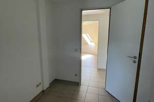 Wohncharme auf zwei Ebenen – Maisonettewohnung in Dresden-Klotzsche – Königsbrücker Landstr. 66b, 1109 Klotzsche (Stadtteil), Dresden – Vorschaubild 4