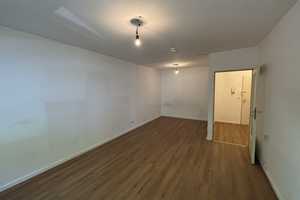 Geräumige 1-Zimmer-Wohnung mit Balkon in Berlin Steglitz - WBS mit besonderem Bedarf erforderlich! – Birkbuschstraße 88, 12167 Berlin – Vorschaubild 2