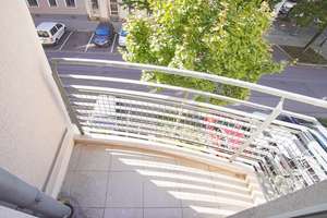 !! Frisch gestrichen !! Tolle 3 Raum CITY-Wohnung mit Einbauküche und PKW-Stellplatz am Brühl – Elisenstraße 10, 9111 Zentrum, Chemnitz – Vorschaubild 5