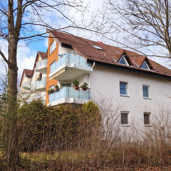 Großzügige 2,5 Zimmer DG- Maisonette-Wohnung