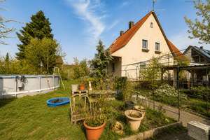 Großzügiges Familienhaus mit Garten & Wintergarten