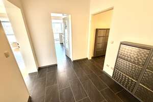 Wohnen am Stadtpark!
Ihre 3,5 Zimmer Wohnung mit Aufzug im Westen! – Die vollständige Adresse der Immobilie erhältst du vom Anbieter., 93049 Westenviertel, Regensburg – Vorschaubild 11