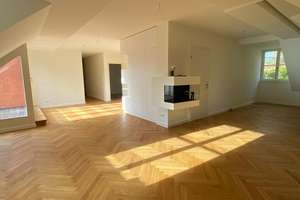 Penthouse-Unikat nahe Wannsee – Kamin, Fischgrätparkett und Terrasse