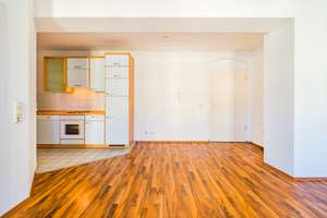 Helle & Schöne 1,5-RW * 2.OG * Einbauküche *  Bad mit Wanne & WMA * zentral * sehr gute ÖPNV * TOP * – Warthaer Straße 37, 1157 Cotta (Stadtteil), Dresden – Vorschaubild 6