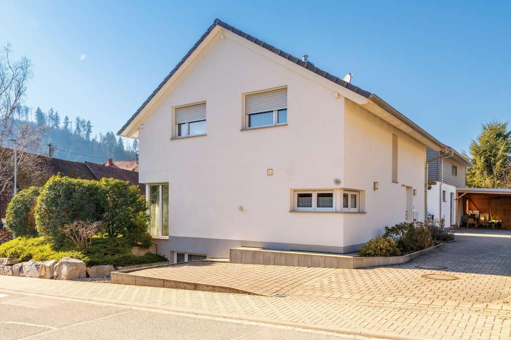 Immobilie in Sulzburg - Exklusive Gelegenheit: Modernes Einfamilienhaus in Sulzburg! - Bild 1