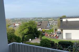 Gepflegte 3-Zimmer-Wohnung mit Balkon in Koblenz – Auf der Bienhornschanze 4a, 56077 Asterstein, Koblenz – Vorschaubild 1