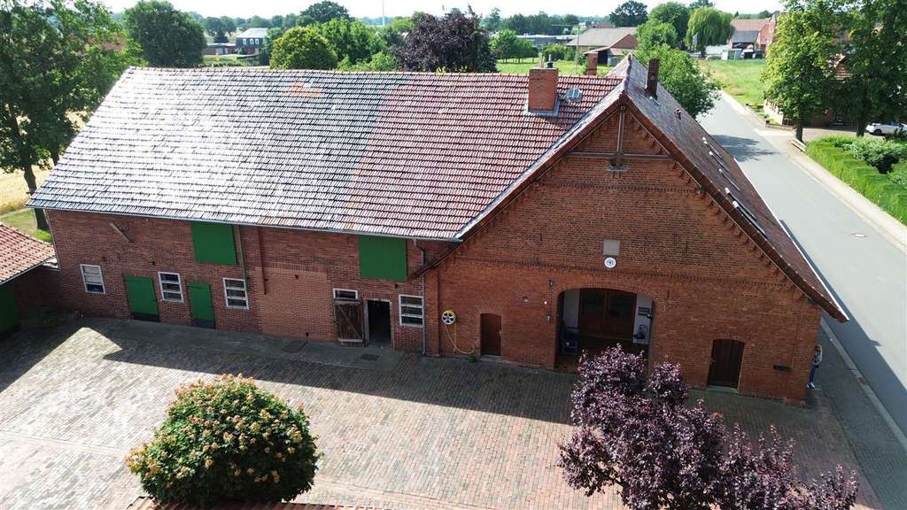 Immobilie in Stolzenau - Charmanter Resthof mit Nebengebäuden und viel Platz für Tierhaltung - Bild 4