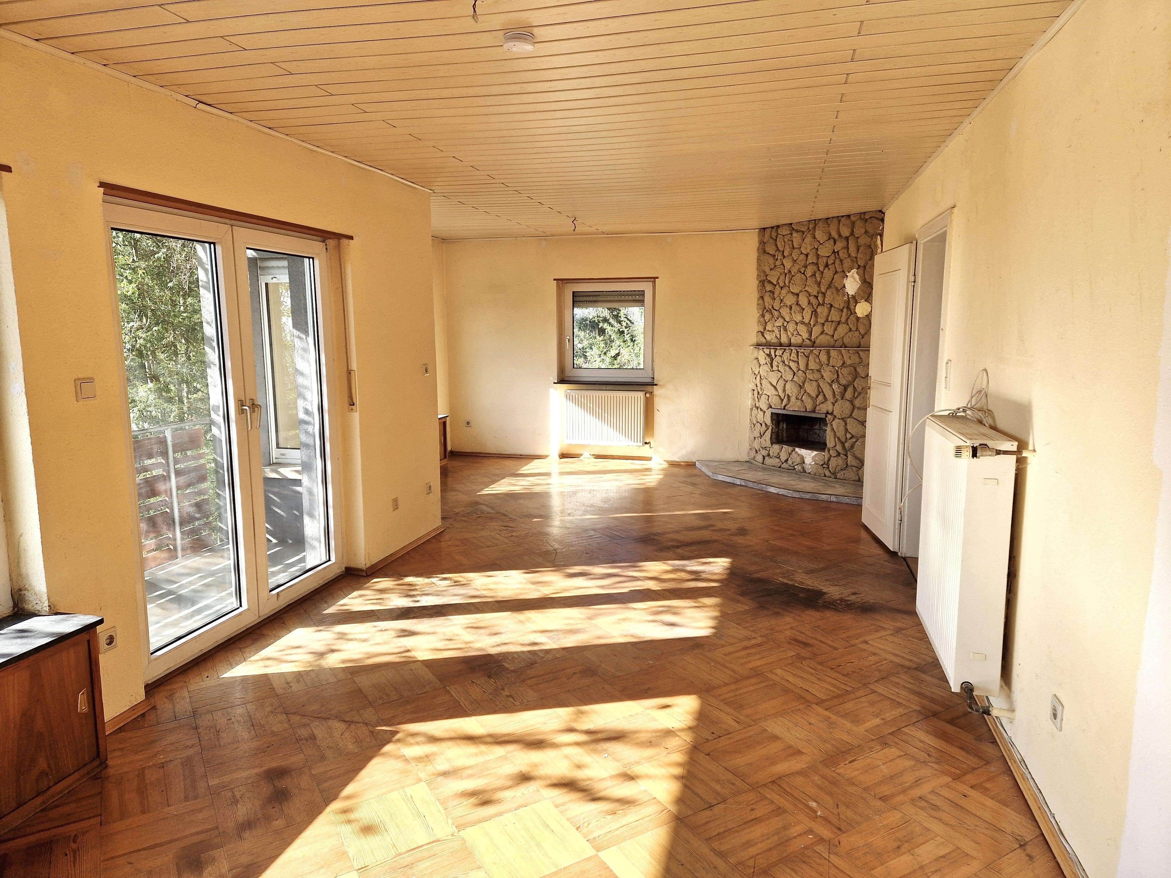 Immobilie in Neuleiningen - Wohnen mit Weitblick: Haus auf 1.900 m² Grundstück in Neuleiningen - Bild 2