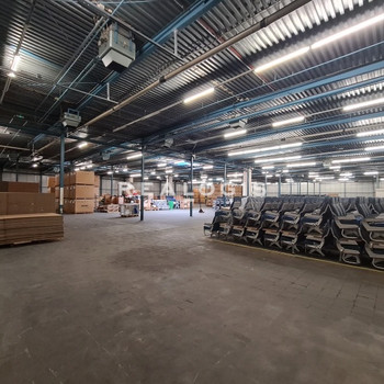 Ca. 3.000 qm Lager / Logistik | 2x Rampe | Ca. 5,00 m UKB