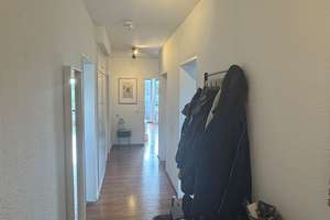 Etagenwohnung mit Saniertem Bad und Balkon – Volmerswerther Str.  76, 40221 Bilk, Düsseldorf – Vorschaubild 3